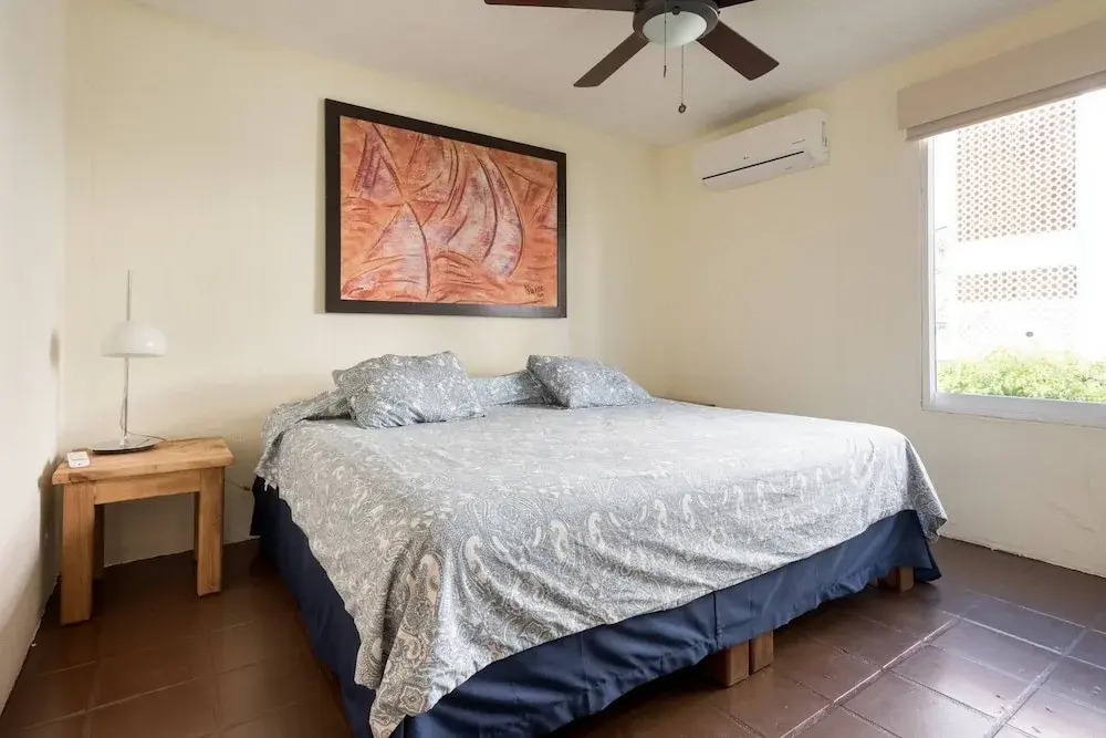 Marina 48 Condominium, 5 Person Apartment, Pool, 247 Security, Parking Area