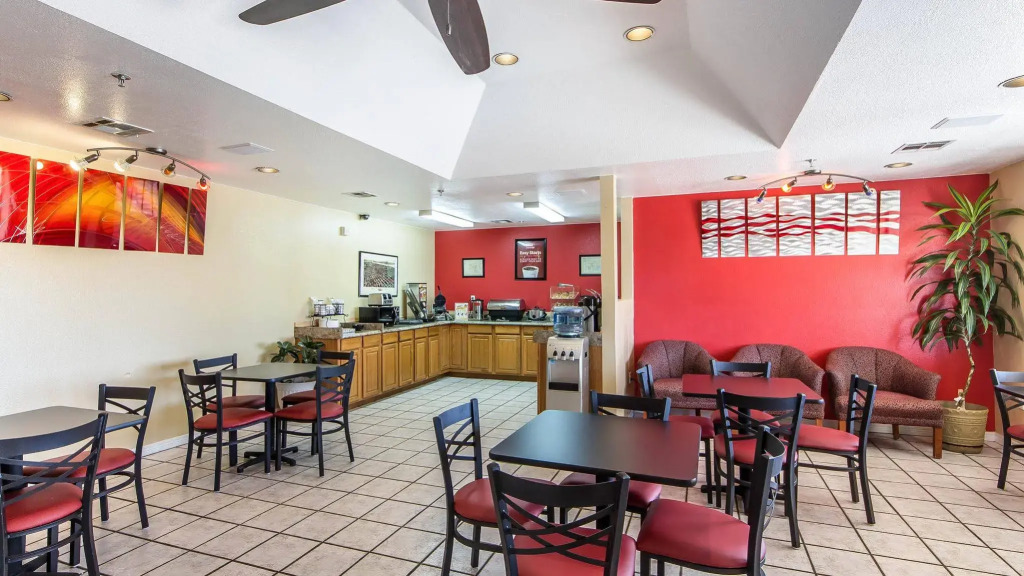 Econo Lodge Pryor