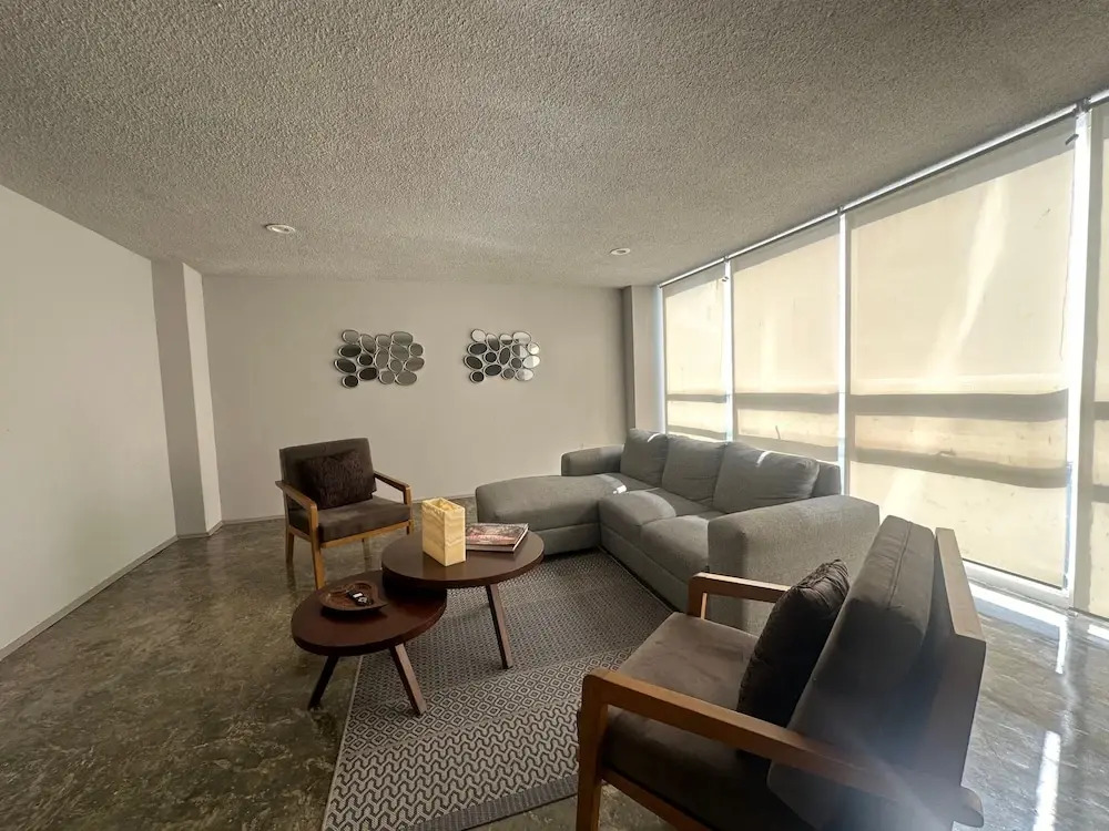 Modern Polanco Stay - Parking- Elevator- Sleeps 10