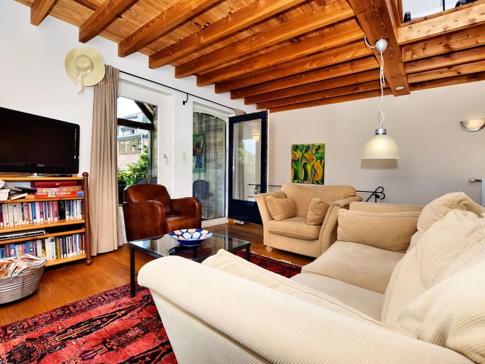 A Beautifully Furnished, Traditional Holiday Home