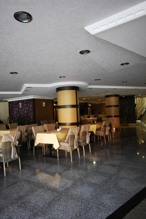 Sealine Hotel