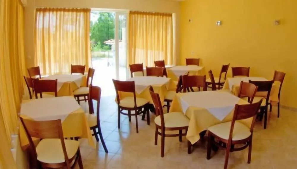 Decauville Hotel