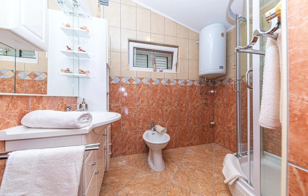 Amazing Apartment in Kastel Sucurac With Wifi and 3 Bedrooms