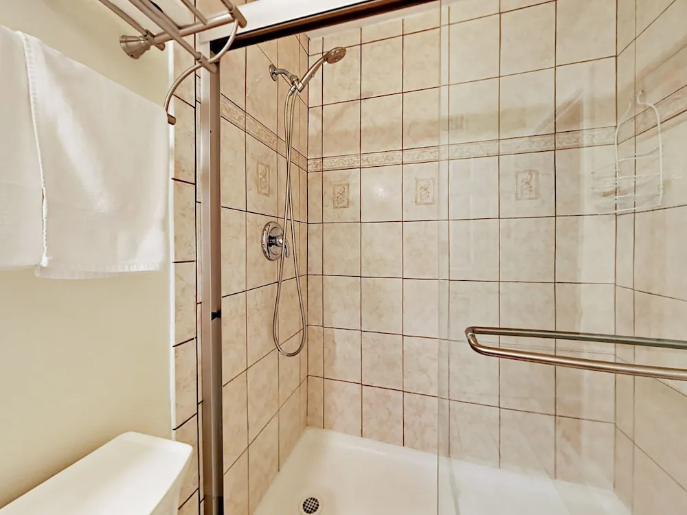 5905 South Kings Highway Condo #514b 2 Bedrooms 2 Bathrooms Condo