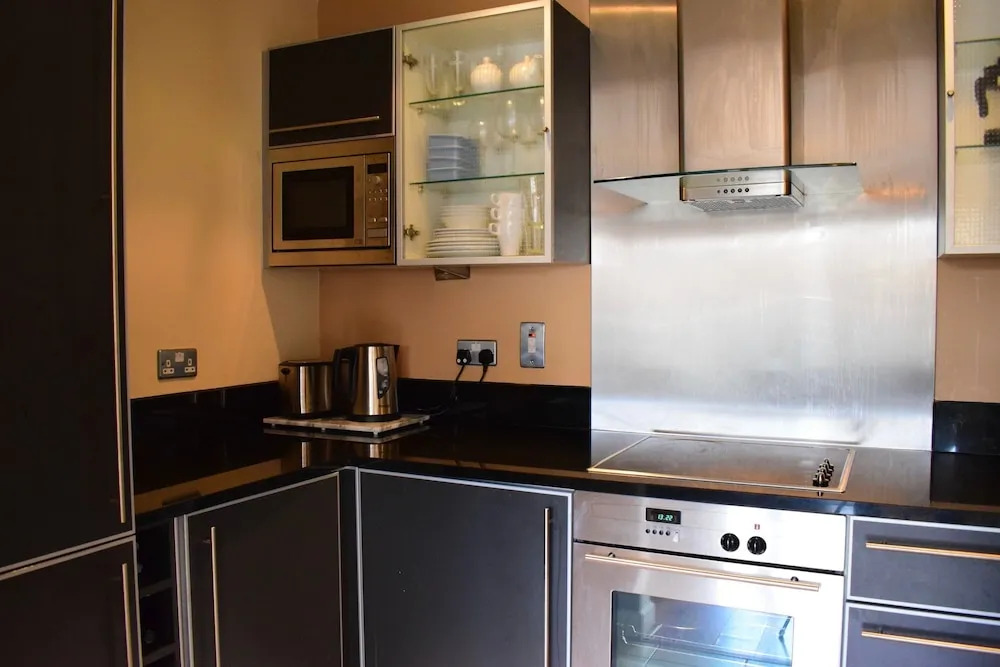 1 Bedroom Flat Near Grand Canal