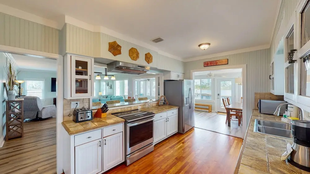 Recently Updated Home w/ Private Pier/boat Slip