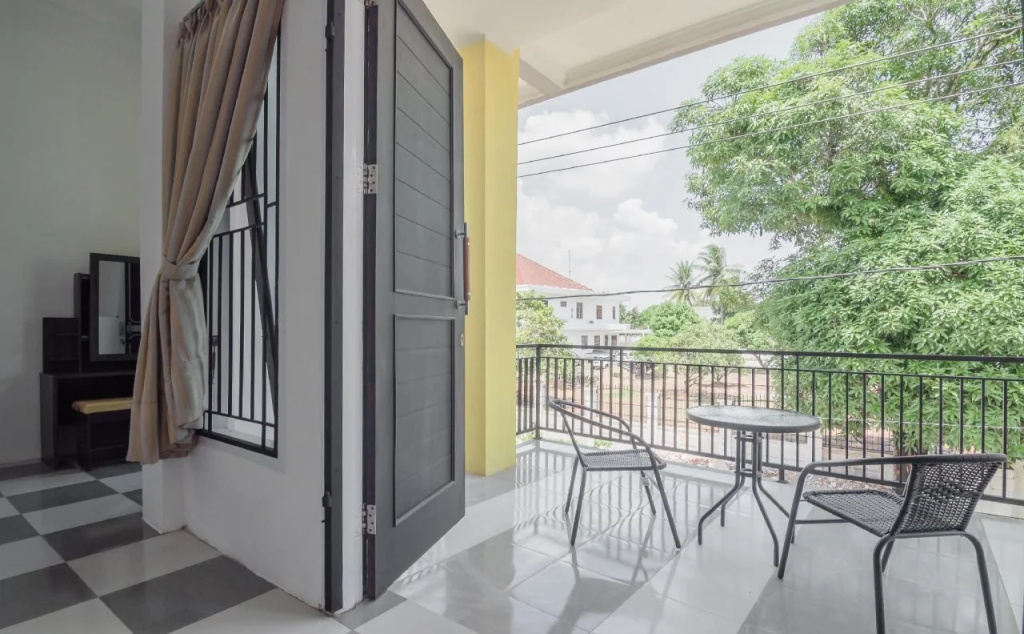 Cemara Guesthouse by RedDoorz