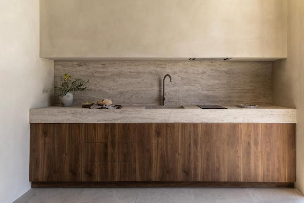 Elea Luxury suites