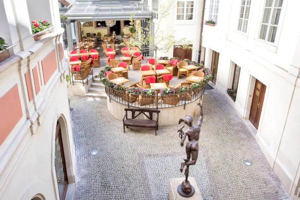 Iron Gate Hotel & Suites Prague by BHG