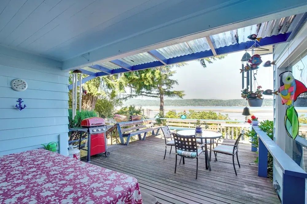Across Water From Belfair SP: Hood Canal Cottage!