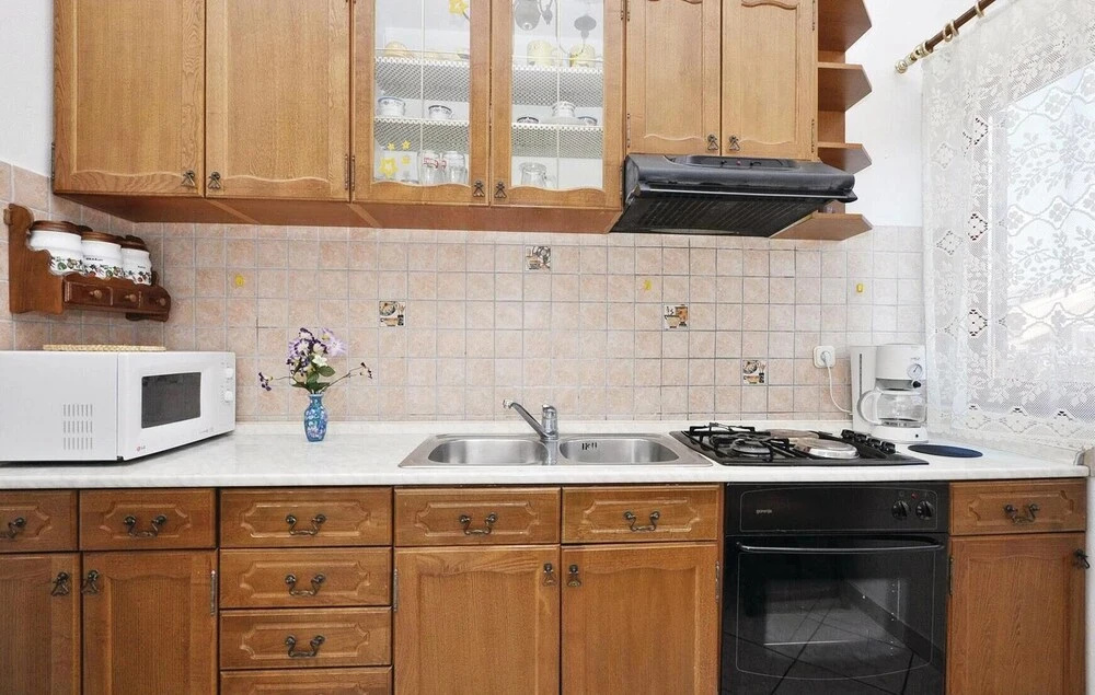Amazing Home in Zadar With Wifi and 4 Bedrooms