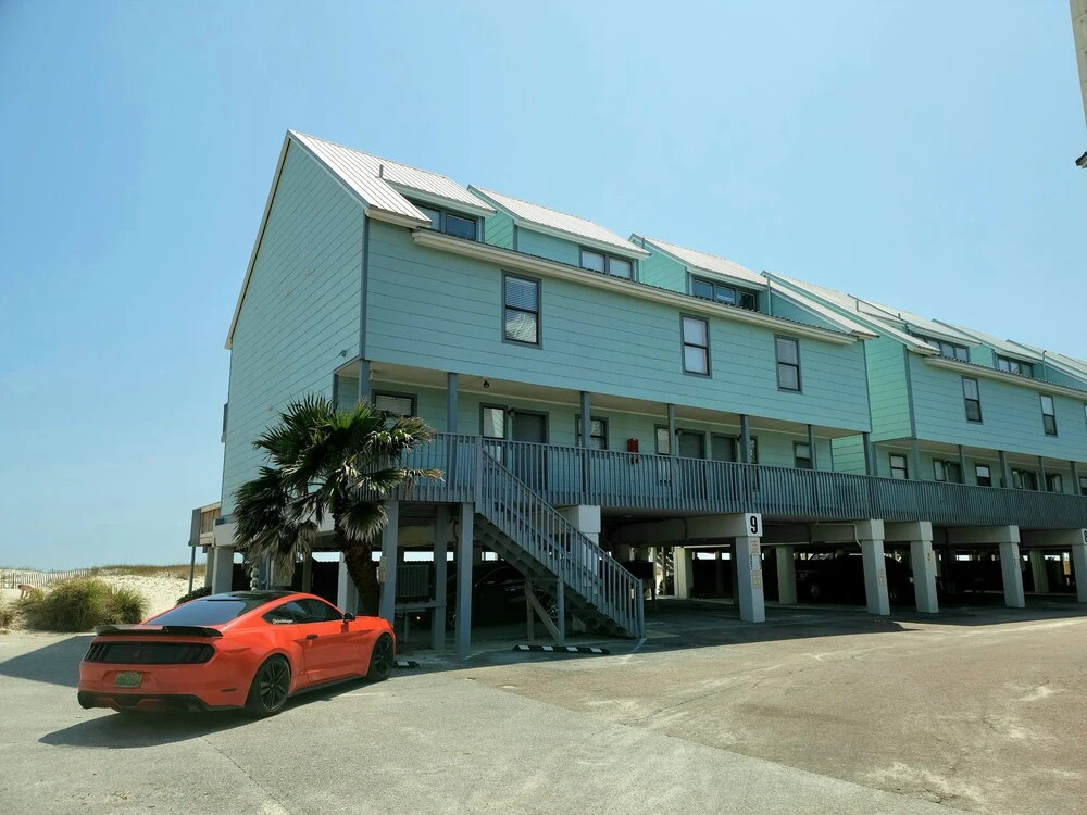 Ocean Reef 701