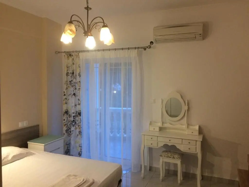 Diaporos Hotel
