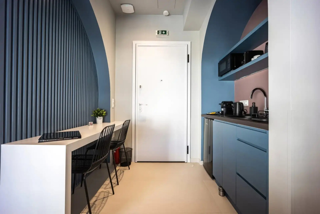 Arches Apartments