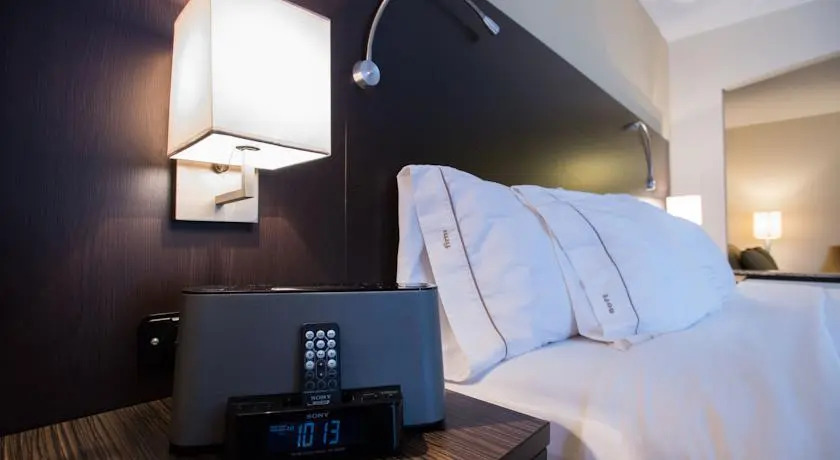 Holiday Inn Express & Suites Topeka West I-70 Wanamaker by IHG