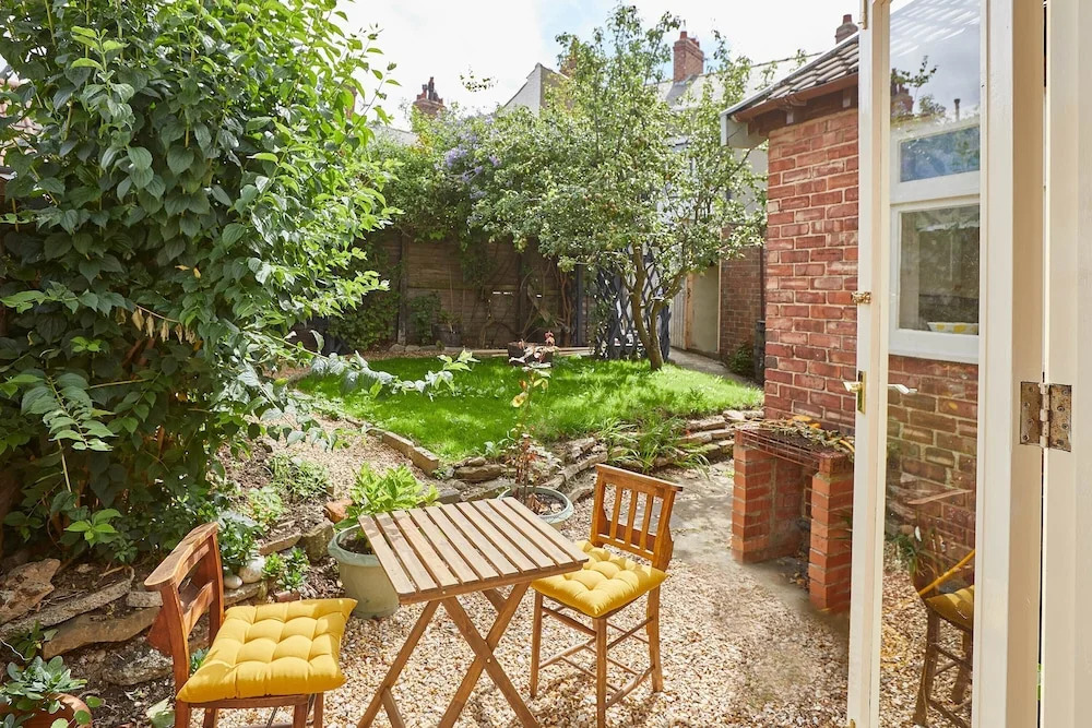 Host & Stay - Princes Road
