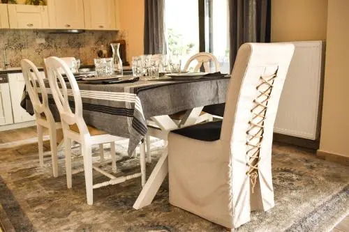 Aurelia Home