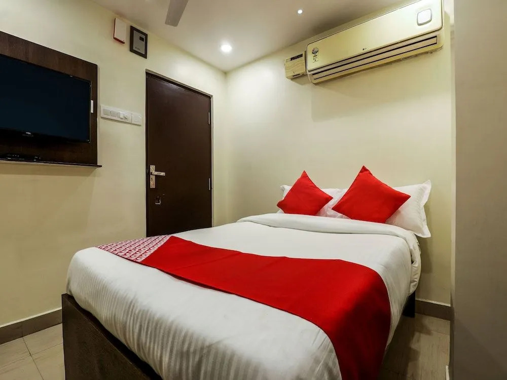 OYO 14925 Harsha Residency