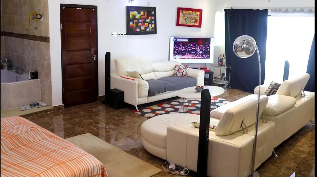 Belvoir Estate & Luxury Furnished 1Beds Basement Ground Floor Split Levels & 2Beds Upper Level Serviced Apart-Hotel & Residence