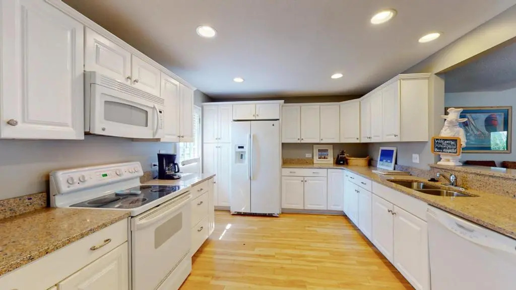 762 Queens Grant