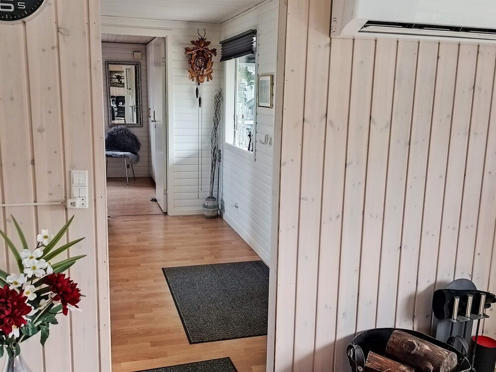 Home With Wood Stove & Annex
