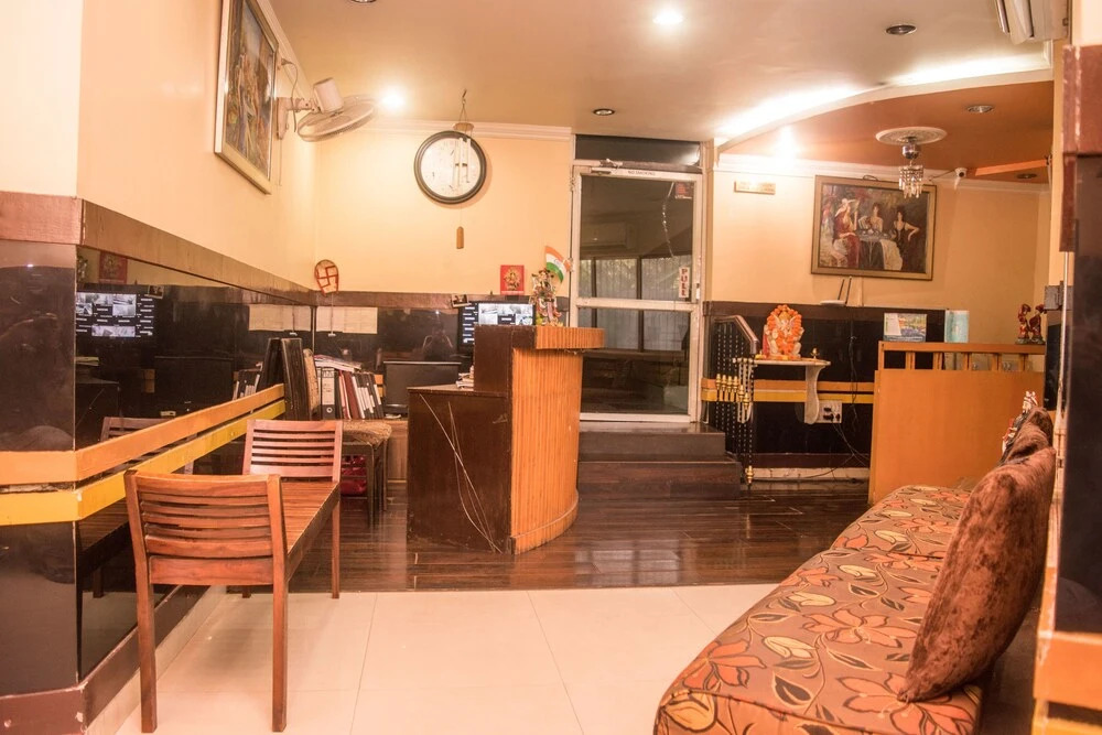Oyo 7633 Jmc Inn