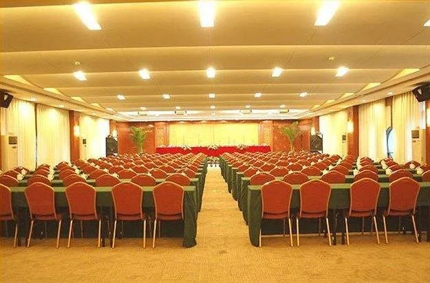 Home Inn Chengdu Shuangliu Tanghu Park