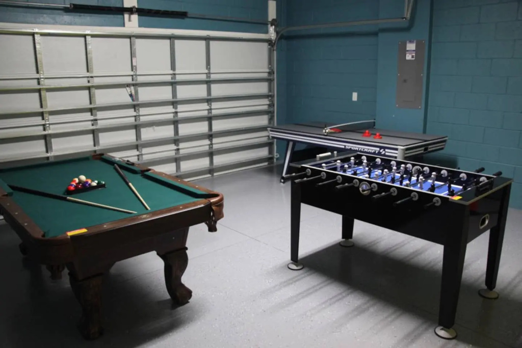 Luxury 4 bedroom home with game room