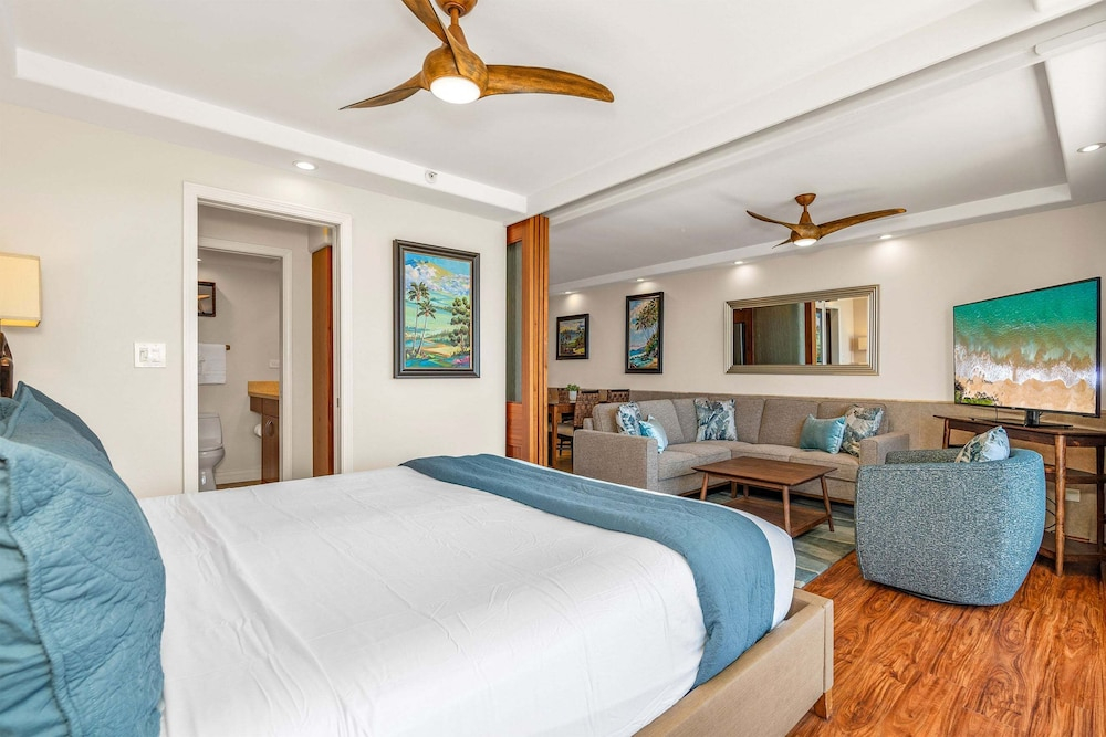 Mana Kai 811 - Oceanfront, Top Floor, Stunning Renovation, 2br, Kings, Split AC