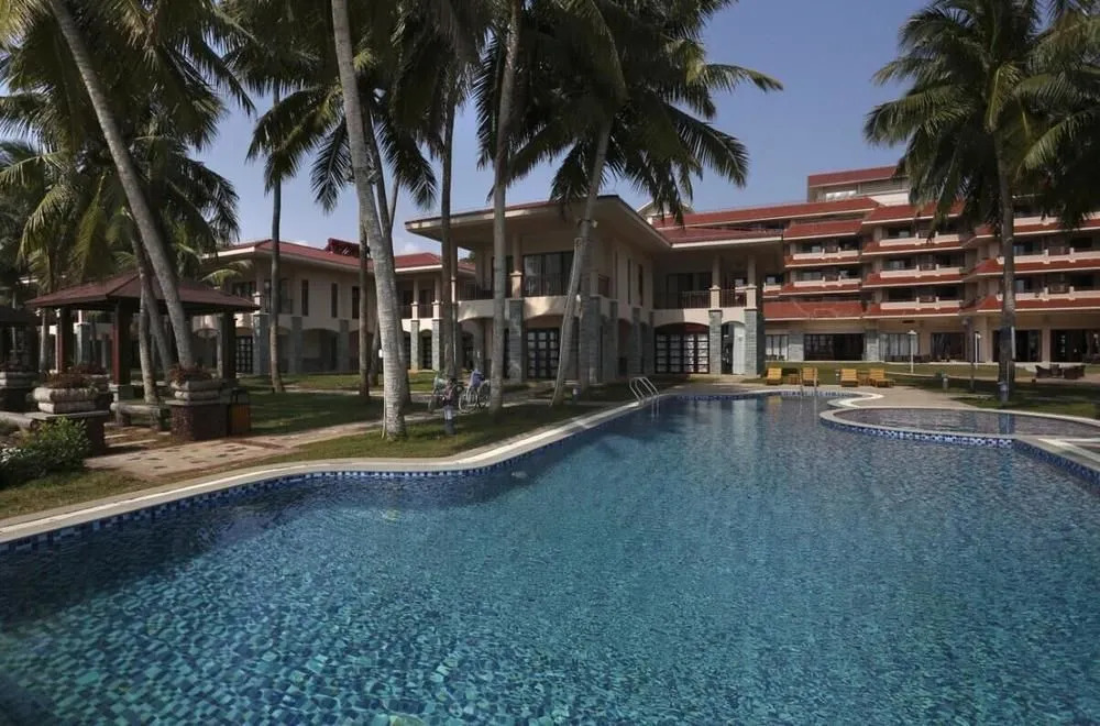 Coconut Grove Herton Sea View Hotel