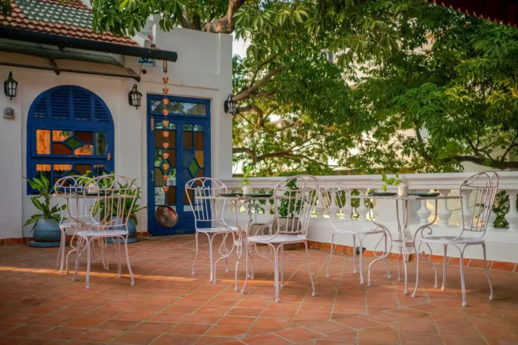 Residence De Leveche - Entire Villa in Pondicherry- A CGH Earth SAHA Experience