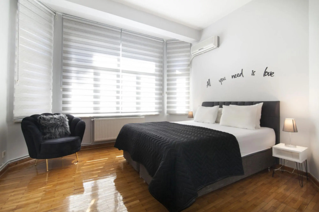 Amazing Flat near Osmanbey Metro Station