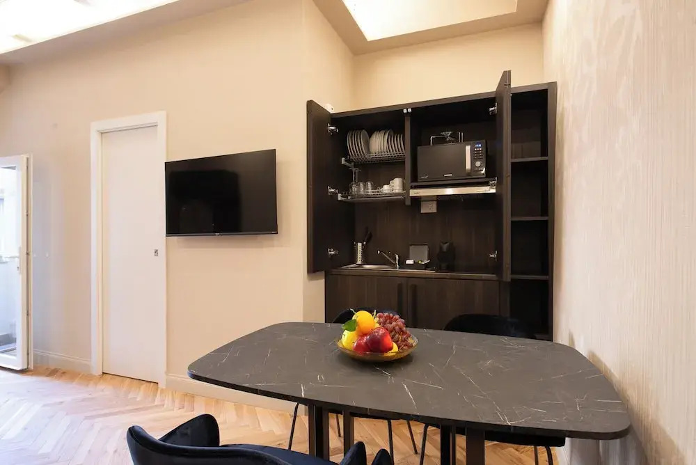 H77 Apartments - Maison DArt Collection