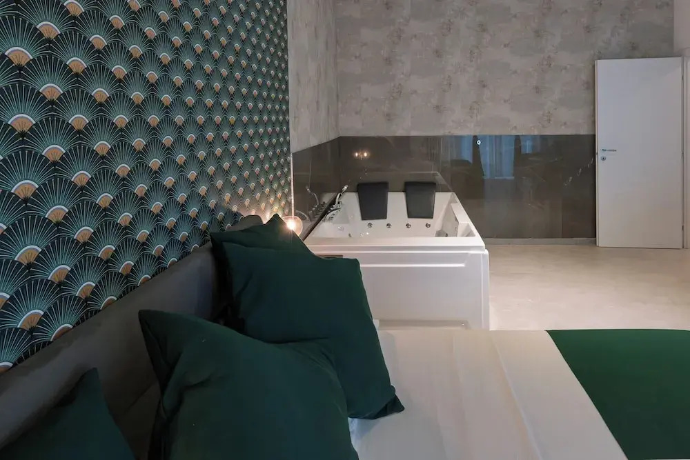 Luxury Jacuzzi Suites Rome - You Rhome