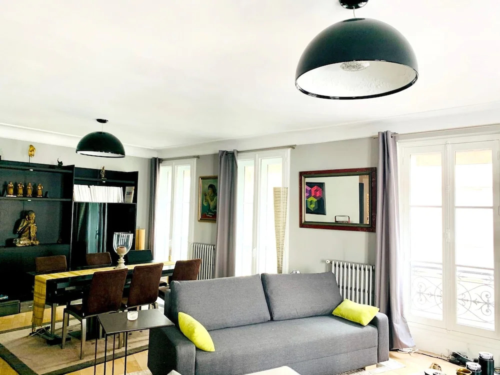 Apartment with 2 Bedrooms in Paris, with Balcony And Wifi