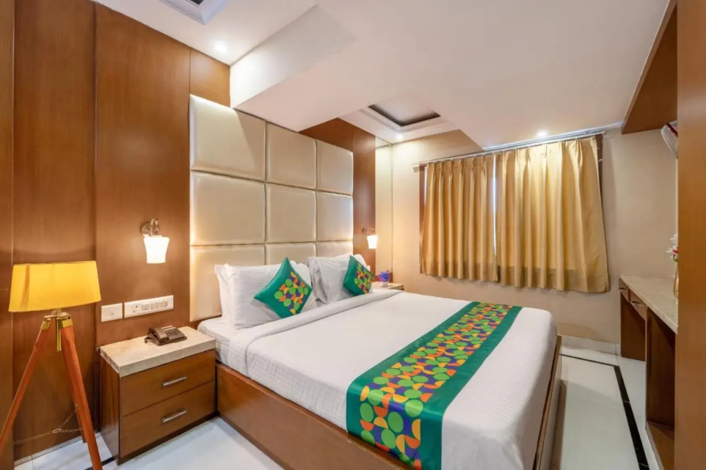 Treebo Premium Vinnie - Near Airport