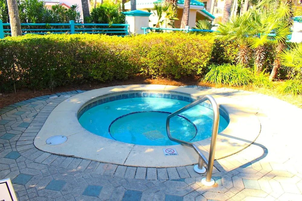 4848 Ocean Blvd - 4 Br Home