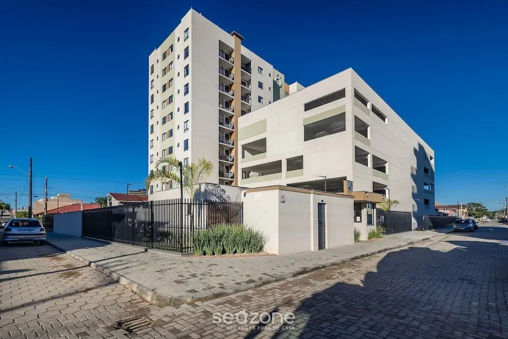 MCB - Apartments With Pool Near the Beach