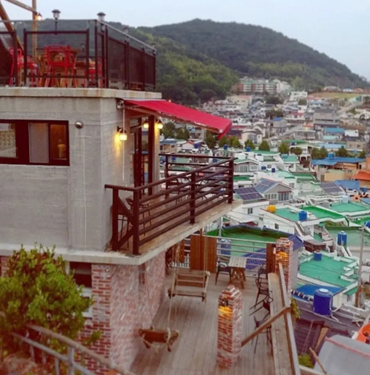 Tongyeong Gajukgorang House