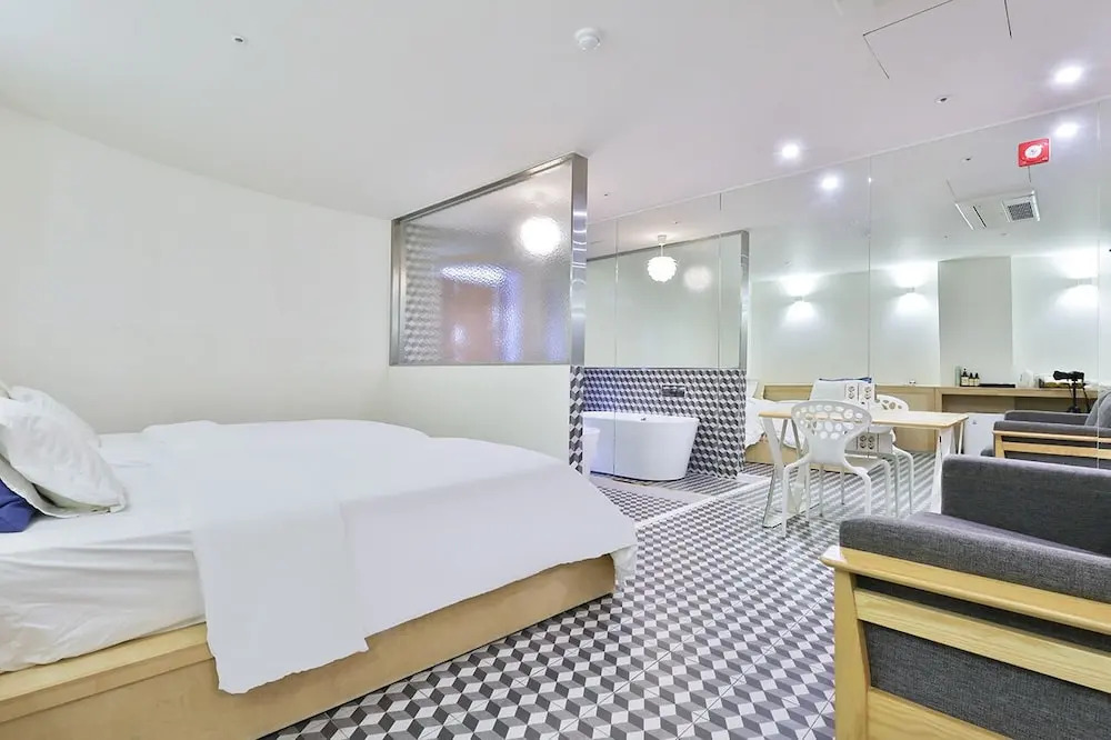 Elephant Shower Hotel