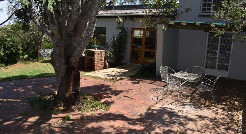 Woodlands Cottages & Camping
