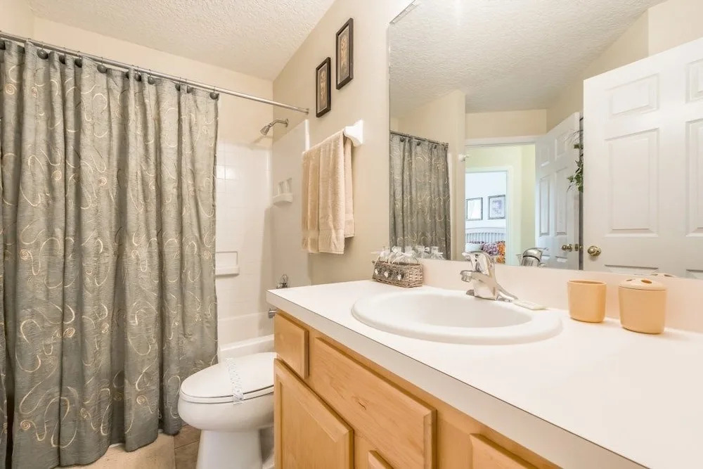 4BR Pool Home Emerald Island by SHV-8540