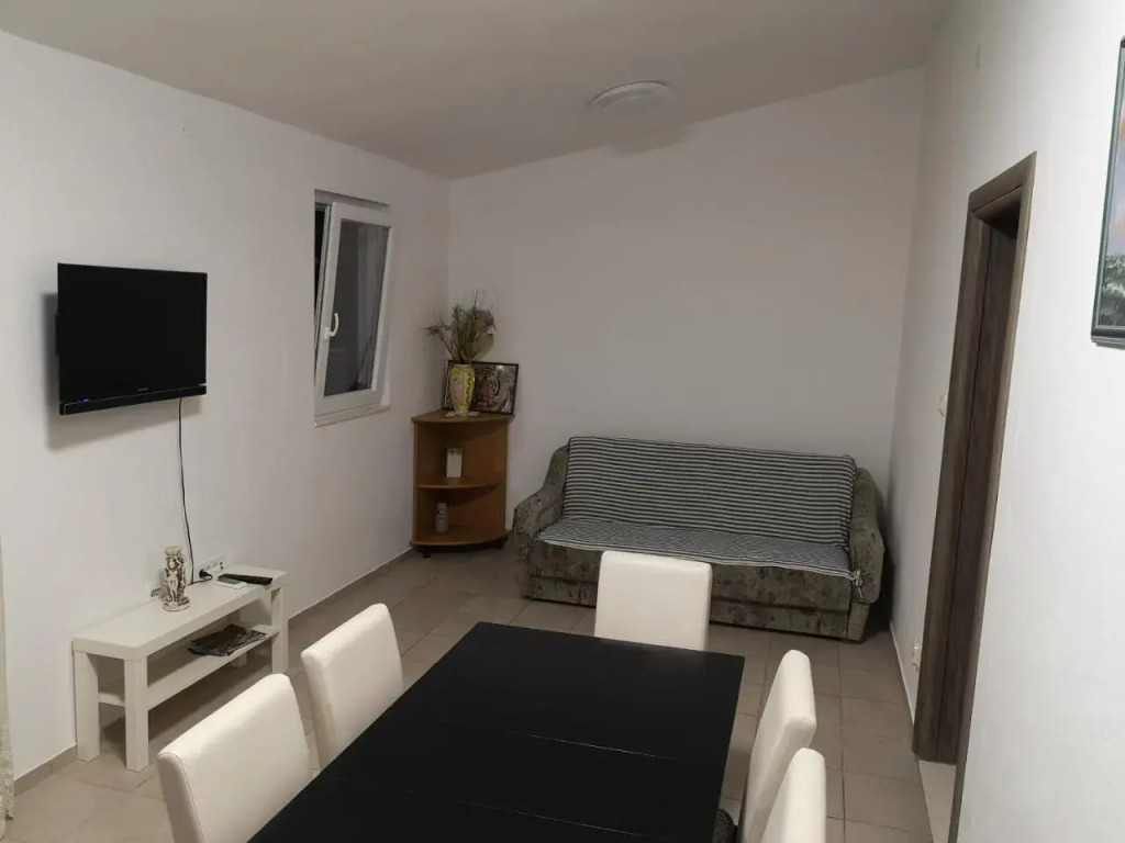 Apartment Joke