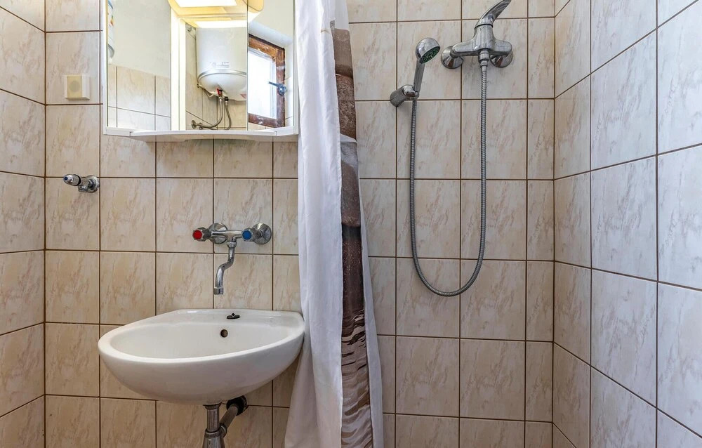 Beautiful Apartment in Pula With Wifi