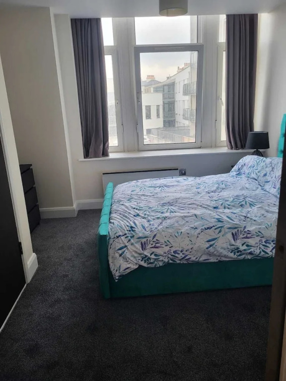 Stunning 3-bed Apartment in Heart of Cardiff Bay