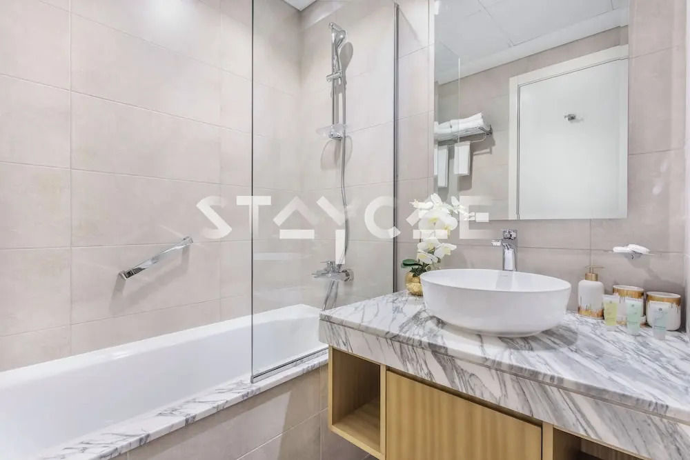 Staycae Holiday Homes - Aykon C