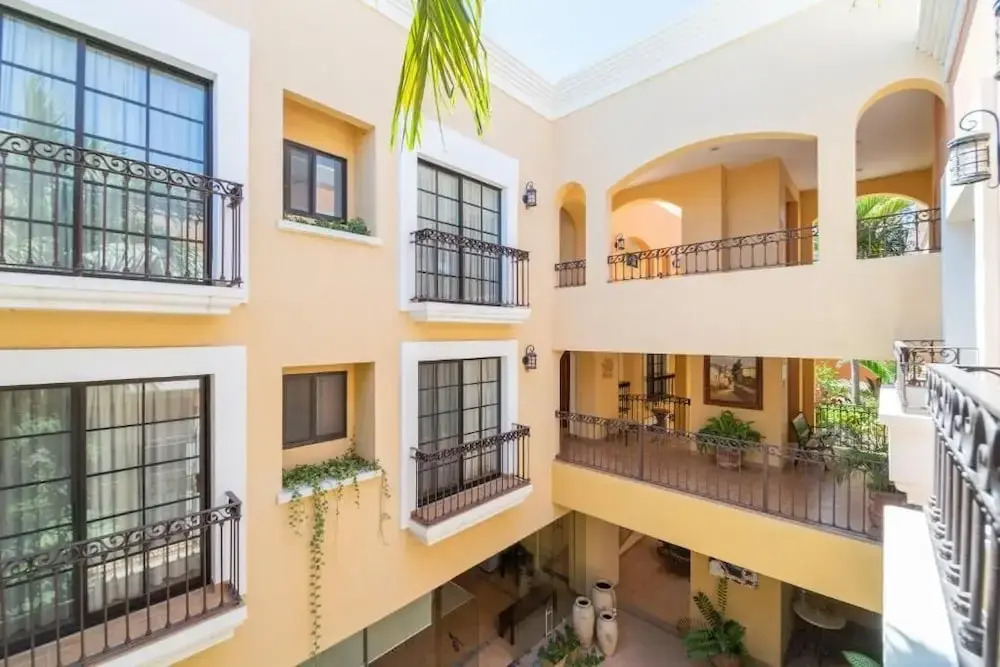HOTEL COLLI