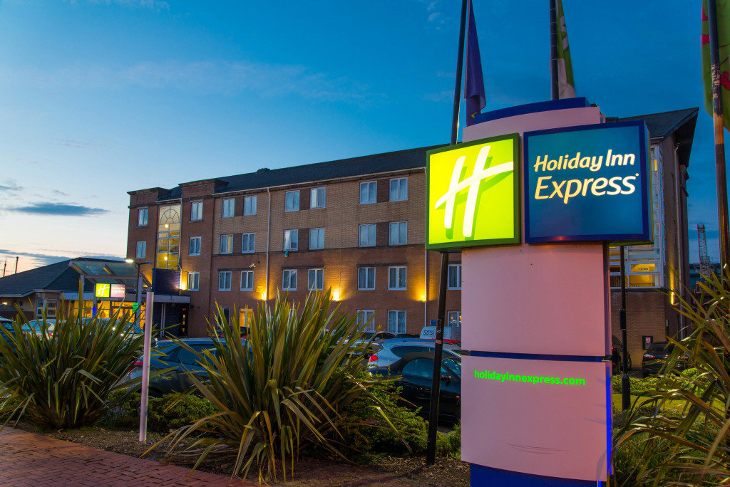 Holiday Inn Express Cardiff Bay by IHG