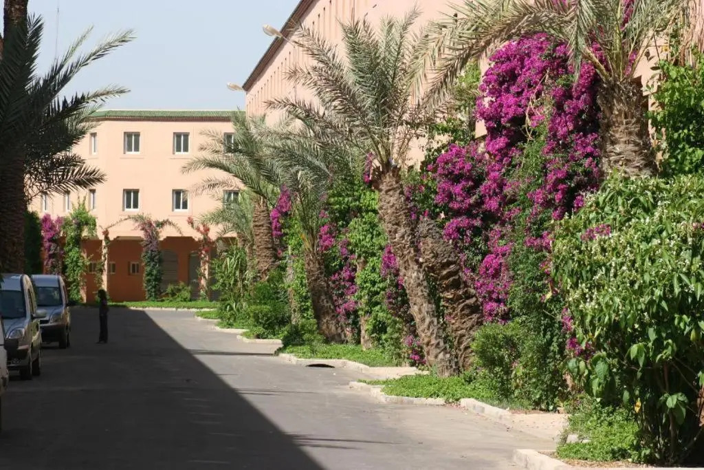 Riad Alaoui 135 with swimming pool and free parking