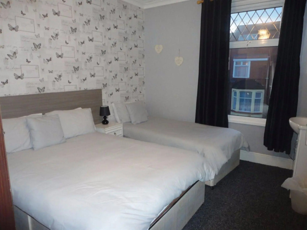 OYO Hotel 33